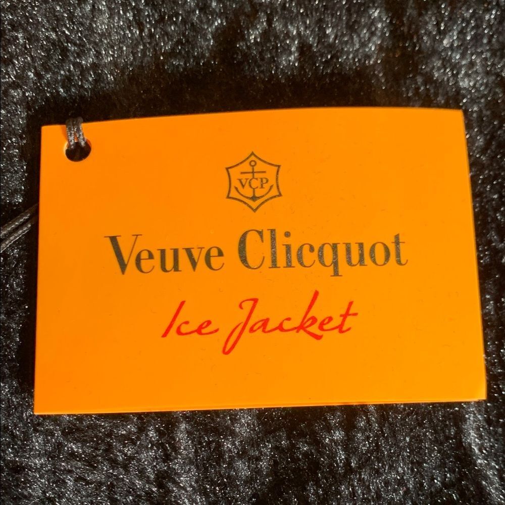 Veuve Clicquot Ice Jacket - Picture 9 of 14